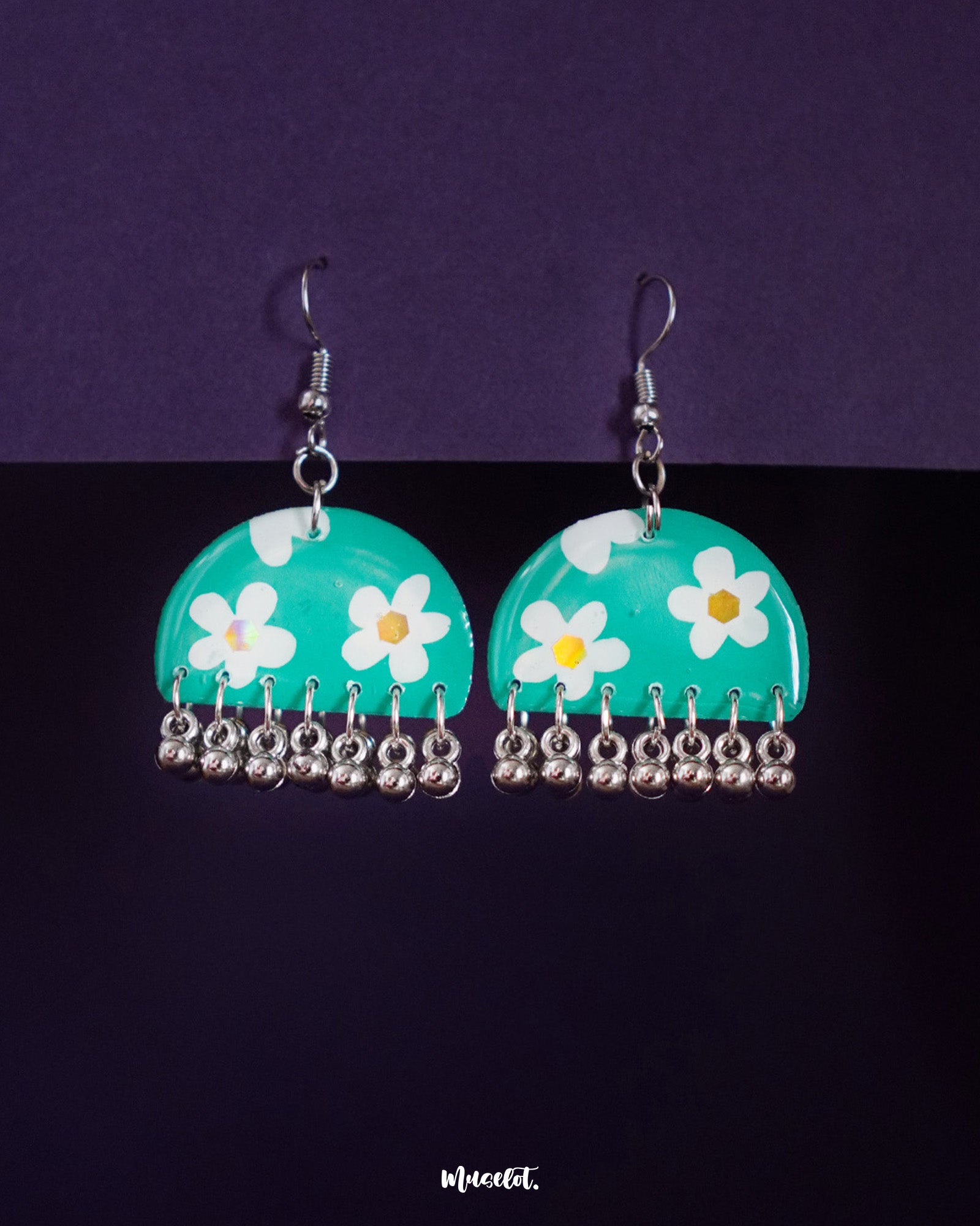 Khumar_hook_earrings_Muselot.jpg