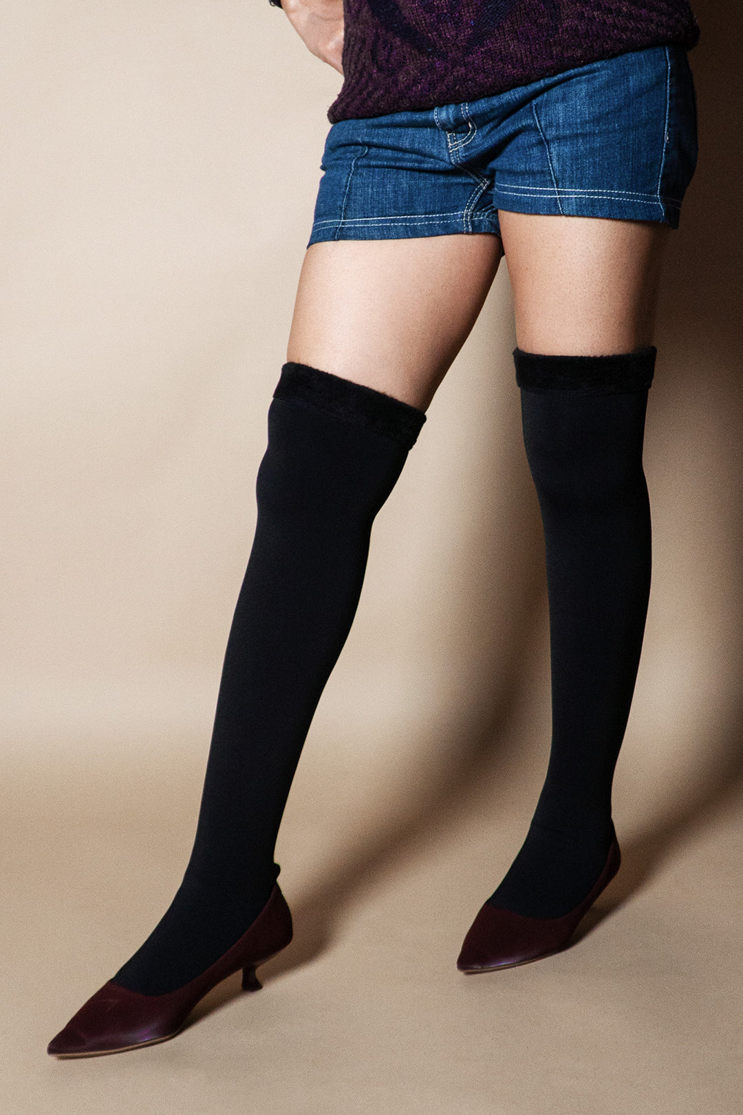 black_fur_lined_knee_high_furry_socks_winter_3.jpg