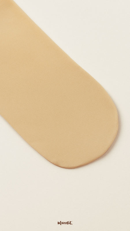 Close-up of closed toe design on silken touch skin tights, showcasing reinforced finish, smooth texture, and premium durability - Muselot