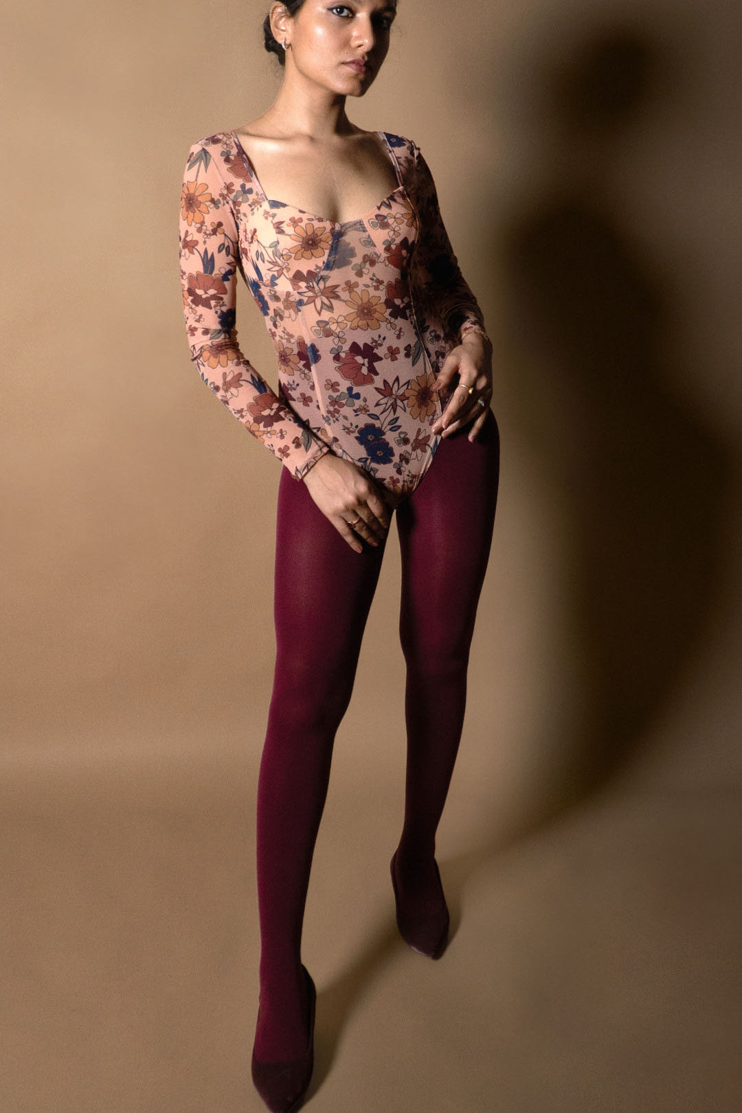 maroon_stockings_for_women_tear_proof_burgundy_pantyhose_semi_opaque_40_denier_stretchable_upto_3xl_5.jpg