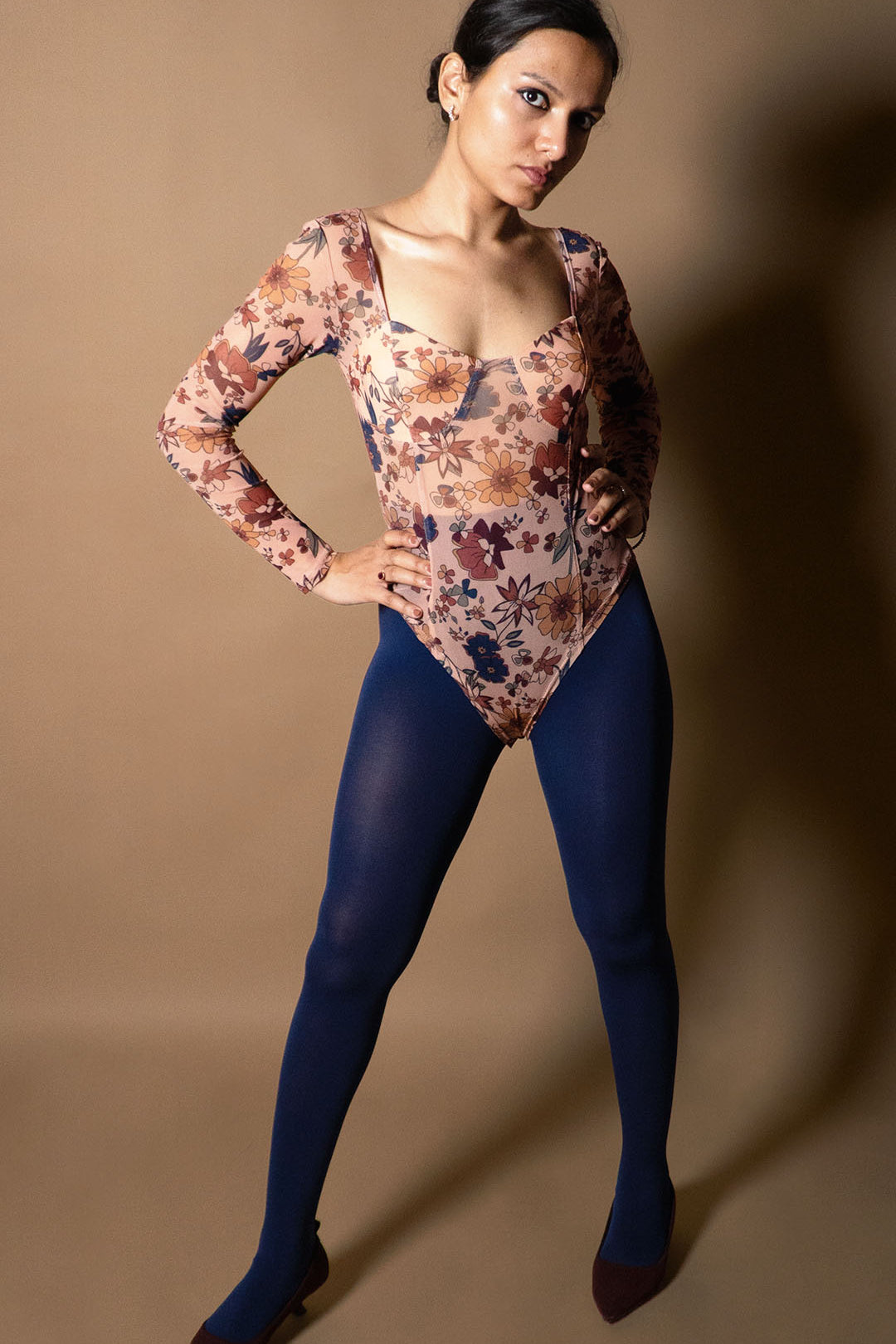navy_blue_stockings_for_women_tear_proof_indigo_blue_pantyhose_semi_opaque_40_denier_stretchable_upto_3xl_6.jpg