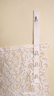 Peach Cream - Lace Mocker
