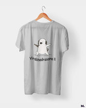 Muselot's Melange grey t-shirt printed with Virabhadrasana for yoga and dog lovers.